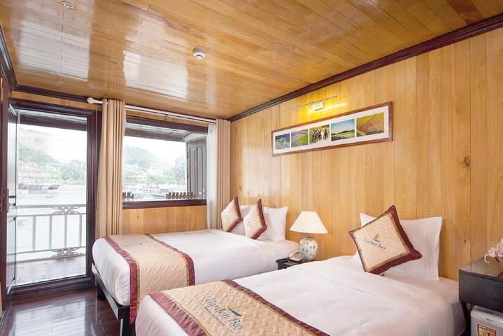 Bai Tu Long Bay Boutique Cruise: Visit Bai Tu Long bay & Overnight boat in 2 day 3