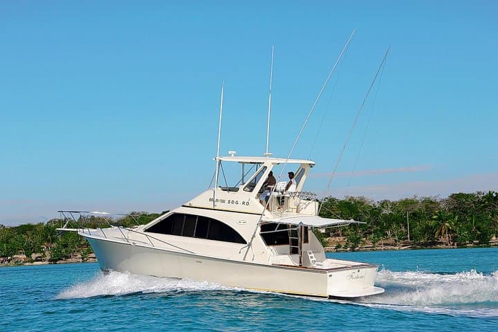 Punta Cana Private Fishing Charter boat Fortuna 42' 4
