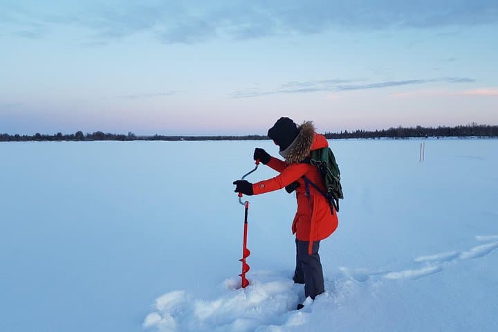 Ice fishing by car with hot beverages at Pyhä-Luosto 2