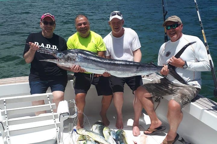 FISHING PRO CHARTERS - Boat Excursion - Sobre Las Olas  4