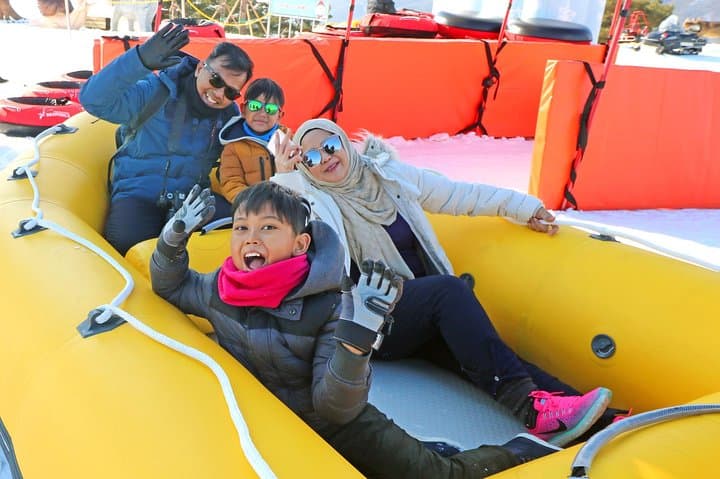 Daemyung Vivaldi Park Resort 2D 1N + Hwacheon Ice-Fishing Festival 5