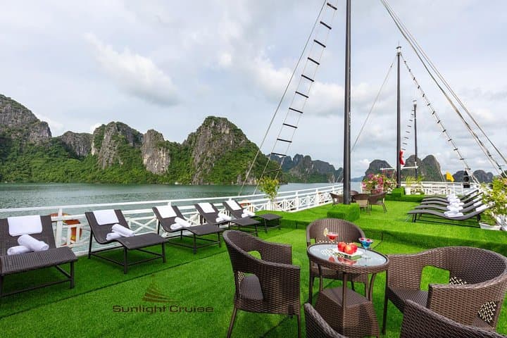 Halong bay boutique cruise 2 days trip: Kayaking, swimming & caving tours 4