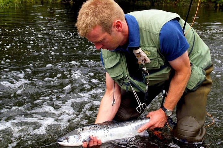 Atlantic Salmon & Sea Trout fishing.Connemara.English/French speaking Ghillie 4
