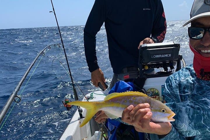 Premium Private Fishing, Snorkelling and Beach cookout tour in San Pedro,Belize 3