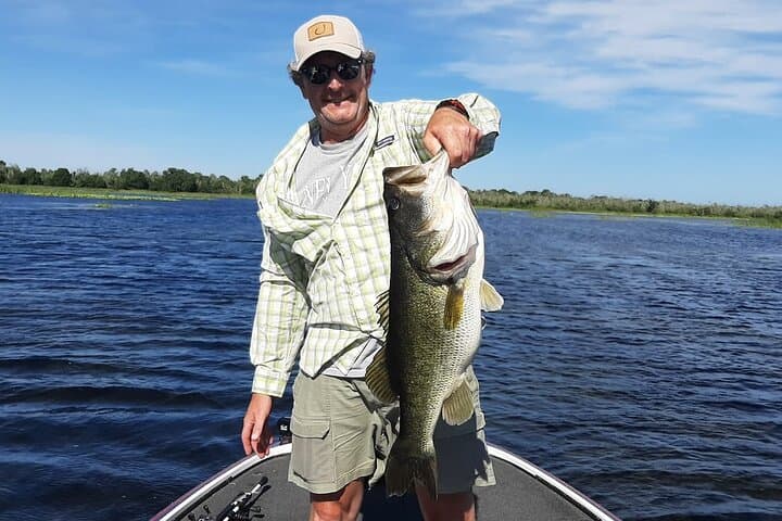 Private Trophy Bass Harris Chain of Lakes Fishing Charter 3