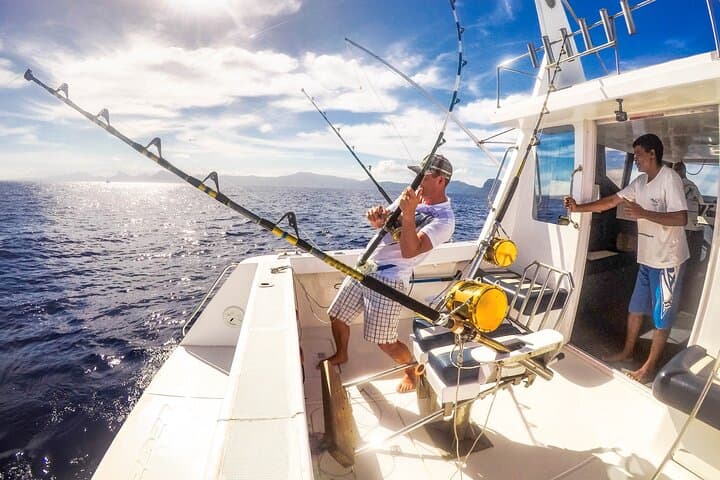 Deep Sea Fishing Boat Tour in Negombo 4