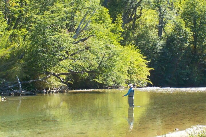 Half day: Initiation in fly fishing in Villa La Angostura 2