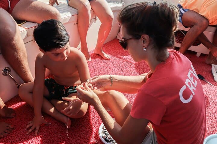 Shared trip with fishing and visit the beauty of Capri island 4