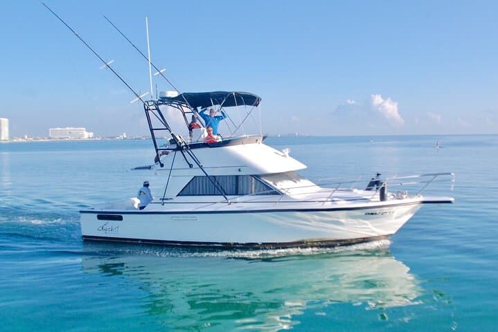 Private Half-Day Sport Fishing Charter in Cancun 5