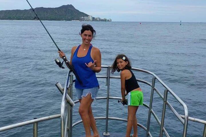 3-Hour Honolulu Bottom Fishing Adventure  4