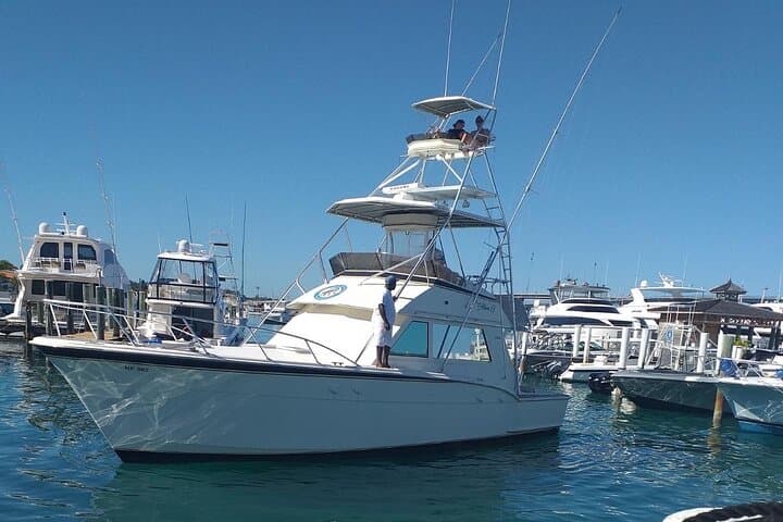 Private 8 Hour (Full Day) Fishing Charter in Nassau 2