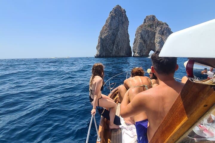 Island of Capri Private Cruise 3
