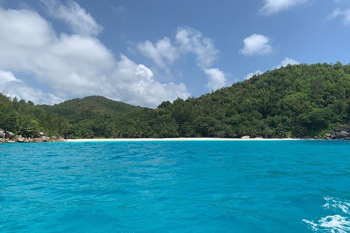 Seychelles Snorkeling & local BBQ trip