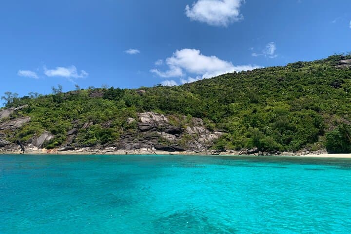 Seychelles Snorkeling & local BBQ trip 3
