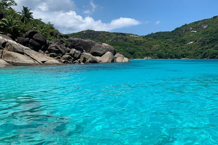 Seychelles Snorkeling & local BBQ trip 4