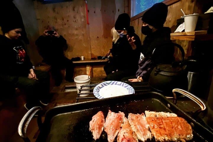 "Aurora Ice" - Ice Fishing & Salmon Dinner Tour 4