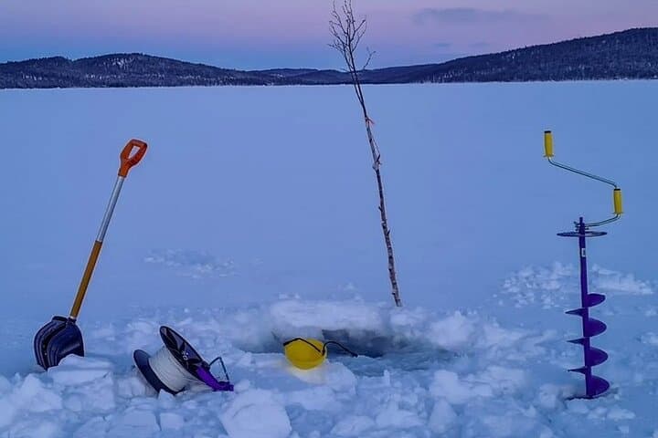 Arctic Fishing & Open Fire Cooking 4