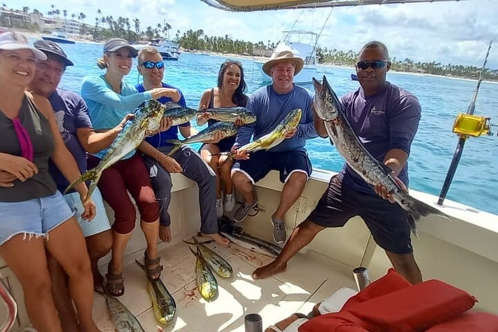  FISHING PRO CHARTERS - Boat Excursion – Mar-Quesa 4
