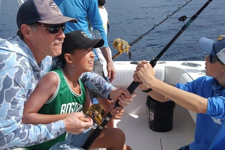 6 Hour Private Fishing Tour in Puerto Aventuras Riviera Maya 2