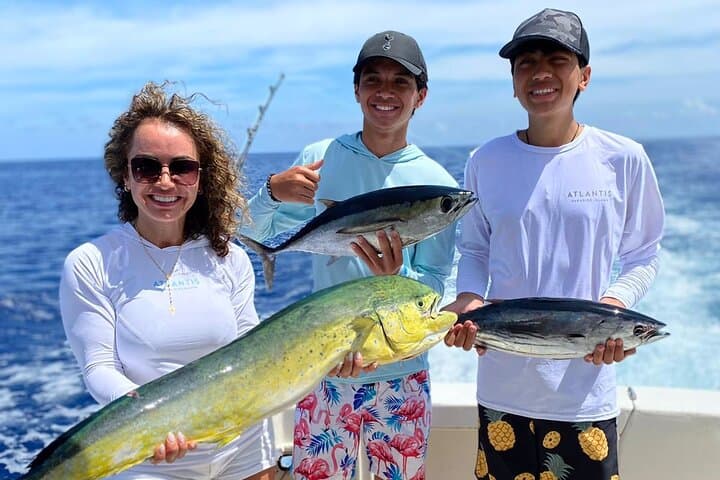 Private 46' Ocean Yacht Sportfishing in Nassau 5