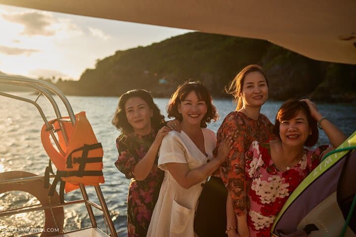 Private Luxury Sunset Cruise on Yacht in Nha Trang 4