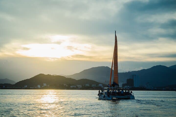 Private Luxury Sunset Cruise on Yacht in Nha Trang