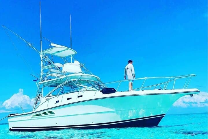 Luxury Private Fishing Charters - FULL DAY CHARTER