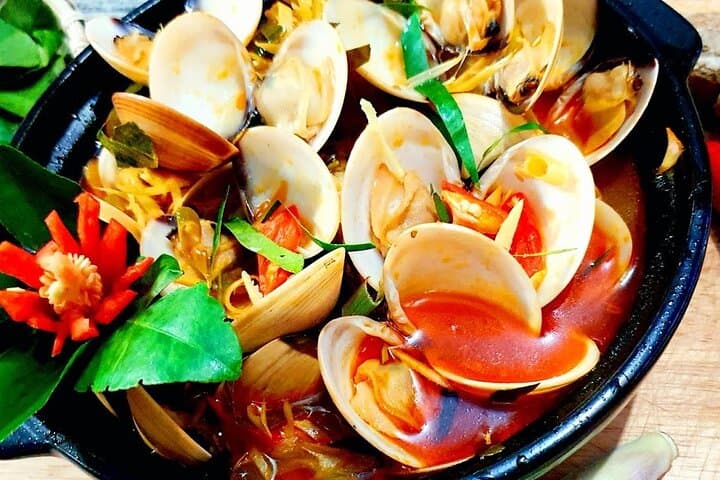 Hoi An Private Seafood Cooking Class/Oyster Cooking Experience 5
