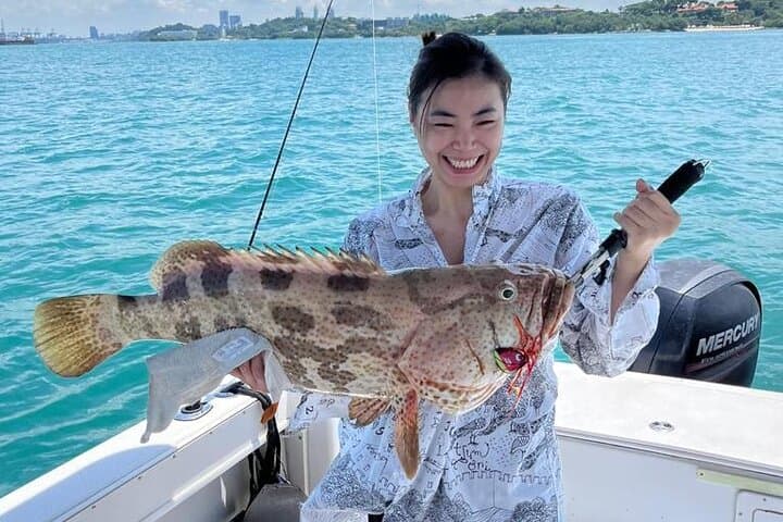Join-in Yacht Fishing at the Southern Islands of Singapore 4