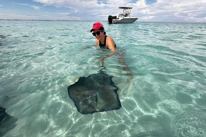 Stingray City and Snorkeling Private Charter