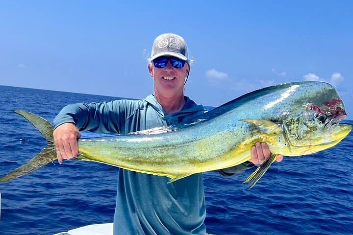 5 Hours Private Fishing Charter in Kailua-Kona 2