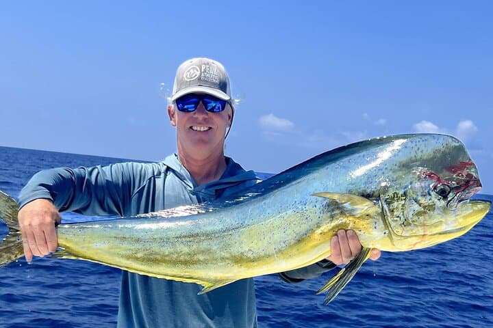 8 Hour Private Fishing Charter in Kailua-Kona, Hawaii 3