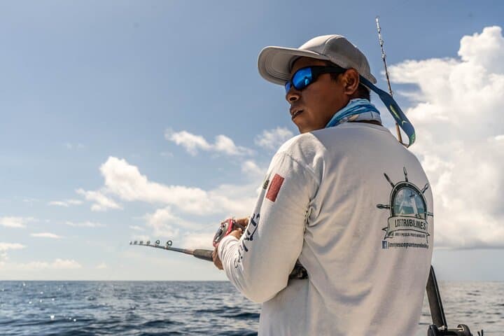 Fishing Adventure in Puerto Morelos with 26-foot Boat 4