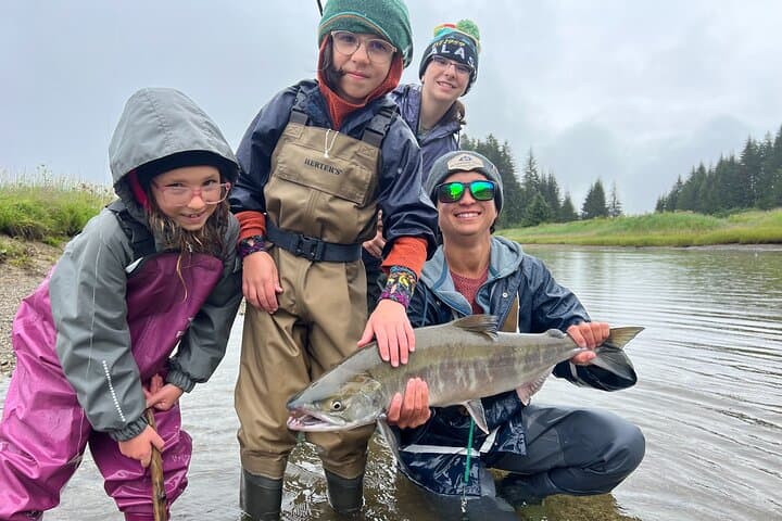 River Fishing and Bear Watching 5