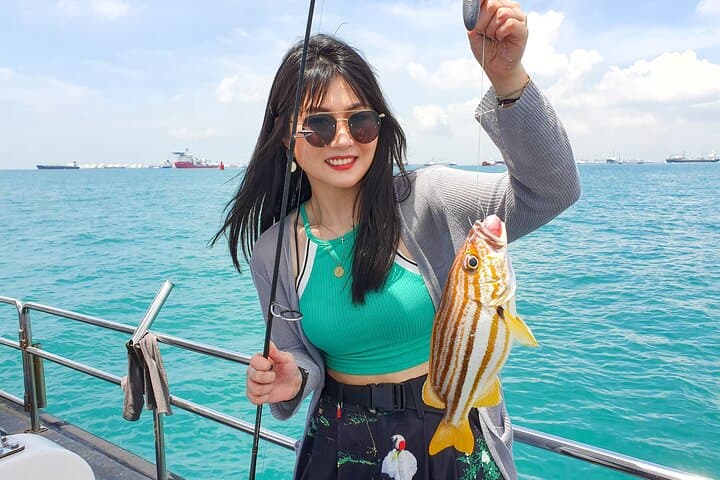 Short Fishing Trip Around Southern Islands of Singapore 4