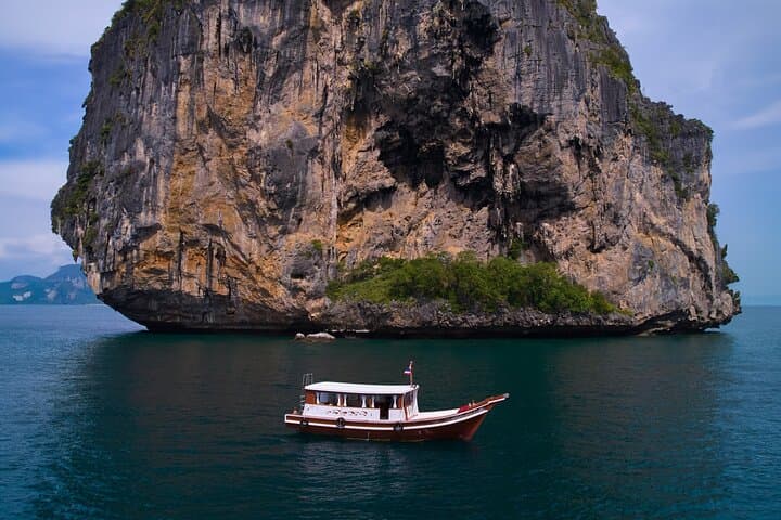 Krabi Private Sunset Cruise on a Luxury Big Boat 4