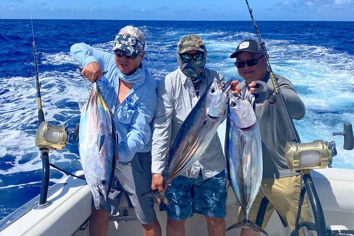 Private Deep Sea Fishing Charter in Honolulu 4