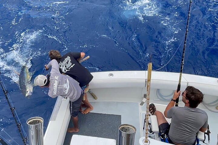 Private Deep Sea Fishing Charter in Honolulu 2