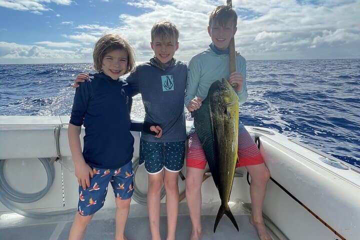Private Deep Sea Fishing Charter in Honolulu 5