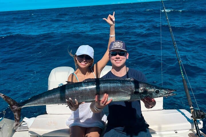 Deep Sea Fishing Private Charter in Tamarindo - 28' Century 4