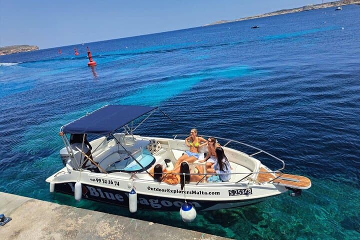 Private Boat Tour at Comino's Blue Lagoon and Crystal Lagoon 2