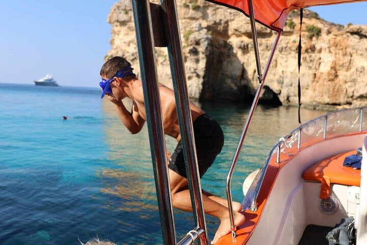Private Boat Tour at Comino's Blue Lagoon and Crystal Lagoon 4