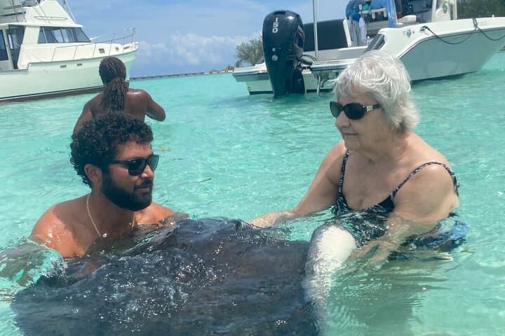 Stingray City and Snorkeling Private Charter 4