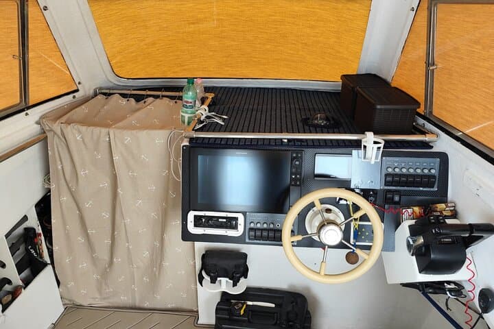 Boat fishing, boat tours, boat party 2