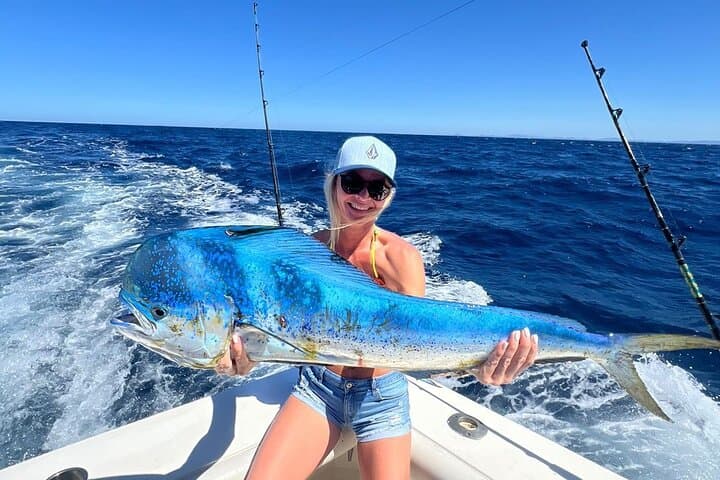 Private 38ft Fishing Charter in Tamarindo with Food and Drinks