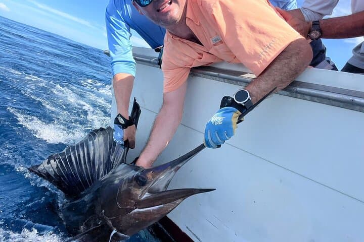 Private 38ft Fishing Charter in Tamarindo with Food and Drinks 5