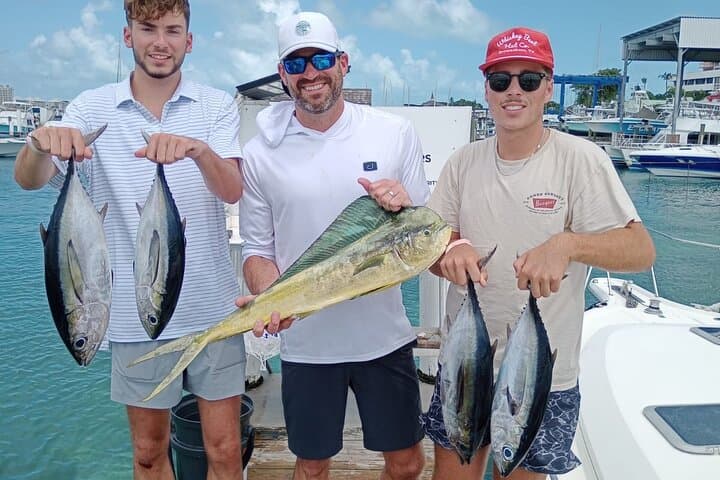 4 hours 53ft Dream Works Private Charter in Nassau 3