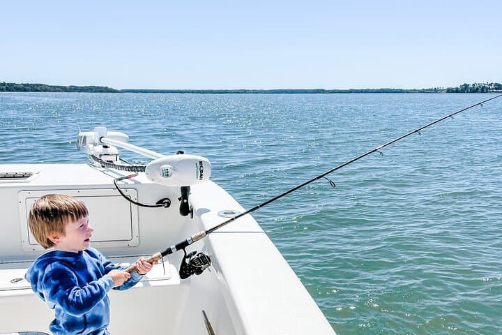 Aventura de Pesca Familiar Privada de 3 Horas para Hasta 6 Invitados