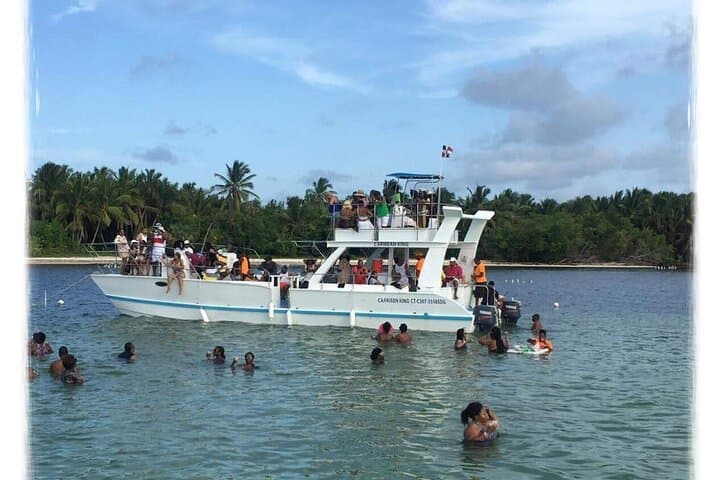 Party Boat Cruise & Open Bar with Snorkeling in Punta Cana 3