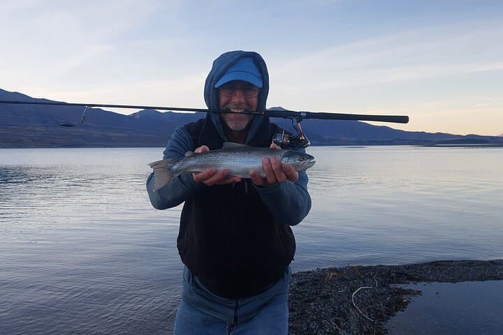2 Hours Fishing in Lake Tekapo 3